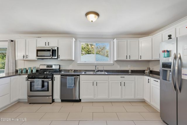 1941 Moss Street, Wilmington, NC 28403