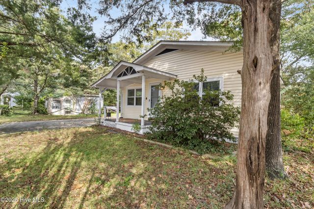 1941 Moss Street, Wilmington, NC 28403