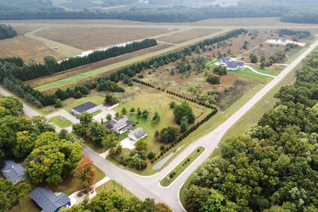 60713 Airpark Lane, Mattawan, MI 49071