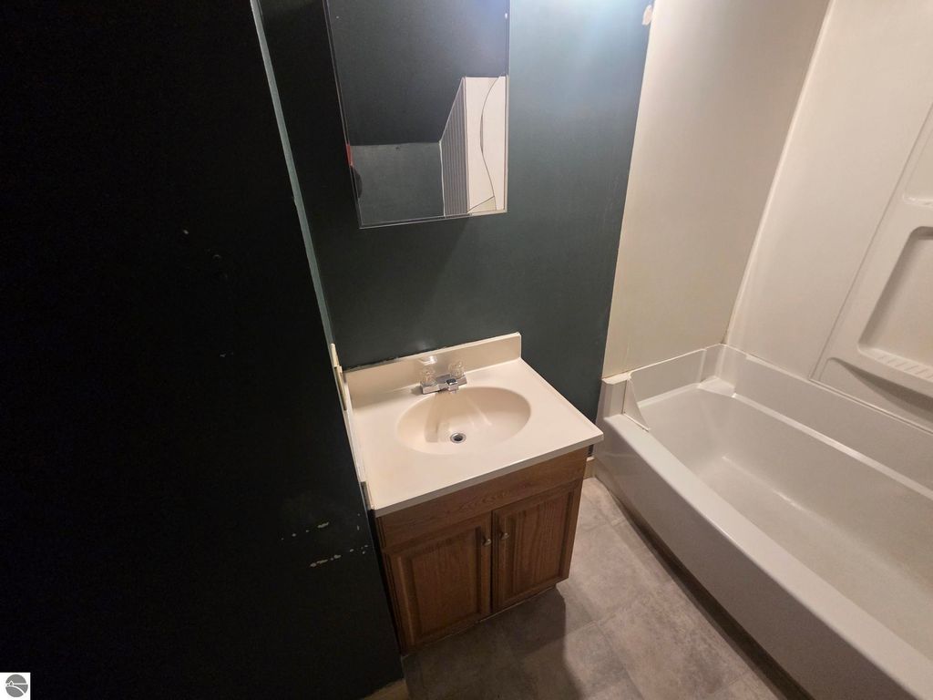 Image 16 of property listing at 820-822 E Chippewa Street, Mt Pleasant, MI 48858