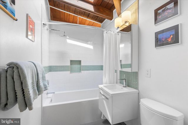 3408 HARTWELL CT, Falls Church, VA 22042