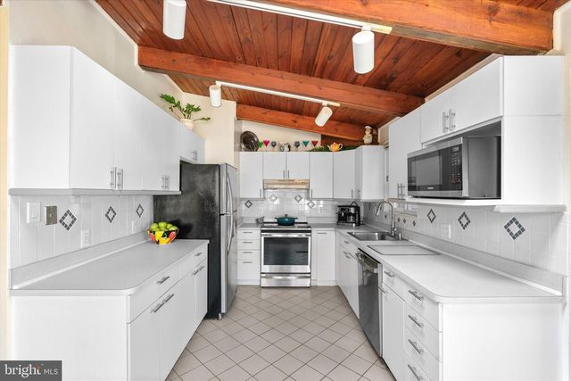 3408 HARTWELL CT, Falls Church, VA 22042