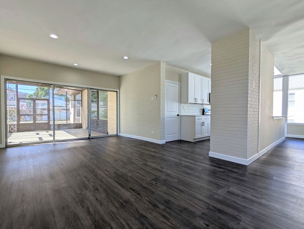9324 S Forest Avenue, Chicago, IL 60619 — photo 4