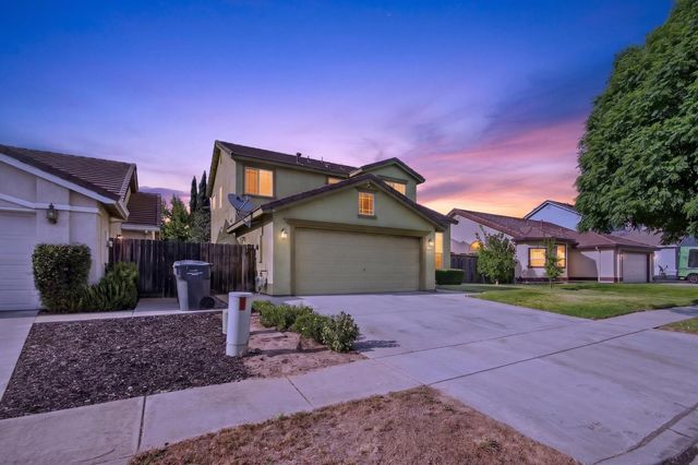 625 SE Helen Dr, Turlock, CA 95382