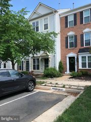 42994 BEACHALL ST, Chantilly, VA 20152
