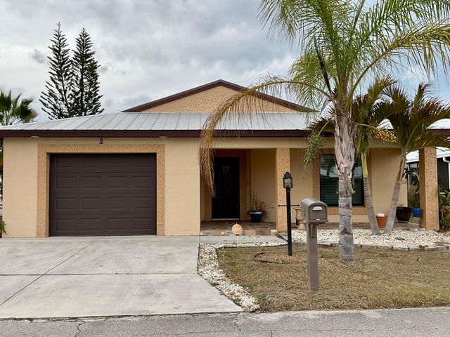 2 Antigua Lane, Port St. Lucie, Port St Lucie, FL 34952