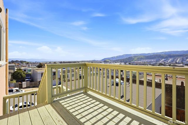 473 Leland Avenue, San Francisco, CA 94134