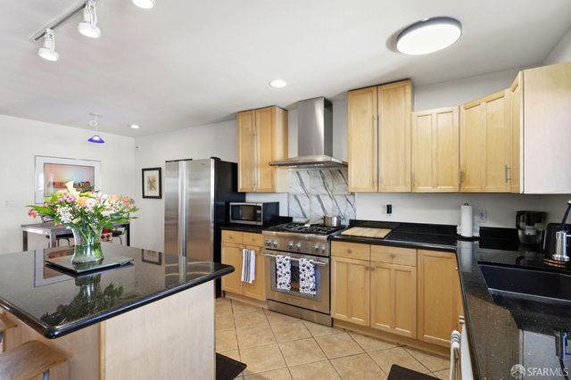 473 Leland Avenue, San Francisco, CA 94134