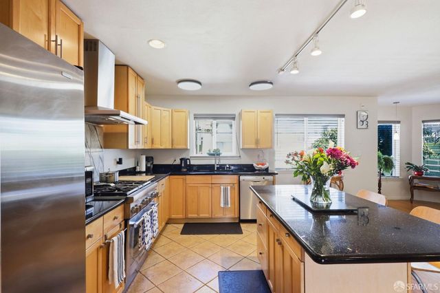 473 Leland Avenue, San Francisco, CA 94134