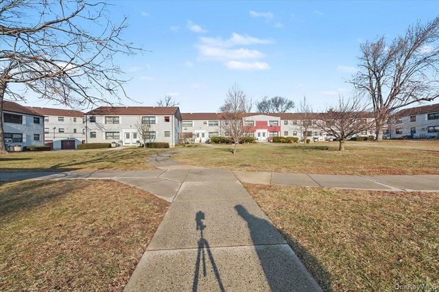 136-59 Jewel Avenue A, Flushing, NY 11367