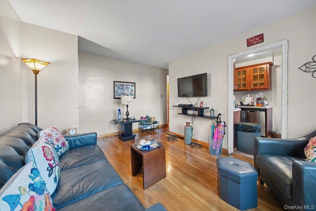 136-59 Jewel Avenue A, Flushing, NY 11367