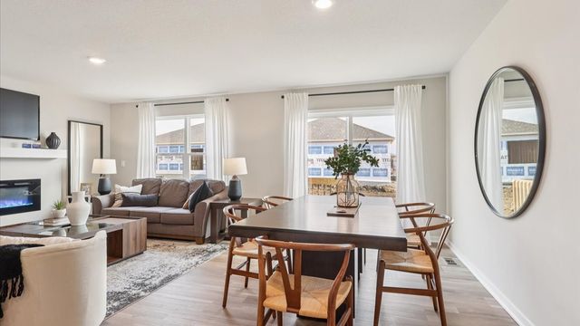 2211 N 7TH Street, Indianola, IA 50125