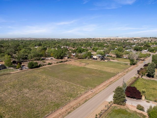 525 Coronado Road, Corrales, NM 87048