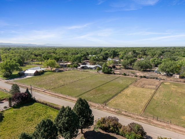 525 Coronado Road, Corrales, NM 87048