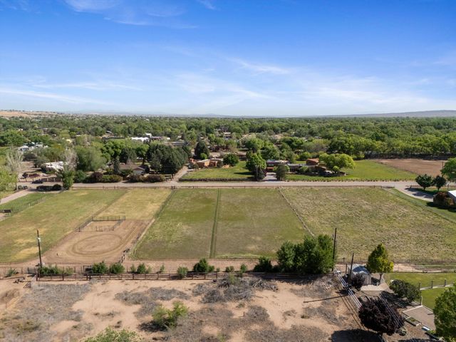 525 Coronado Road, Corrales, NM 87048