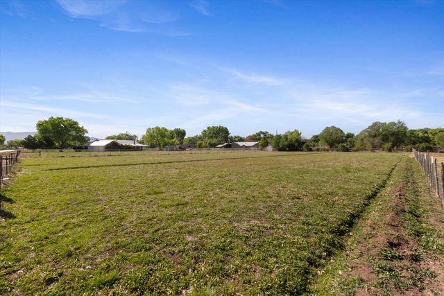 525 Coronado Road, Corrales, NM 87048