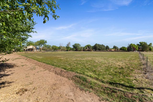 525 Coronado Road, Corrales, NM 87048