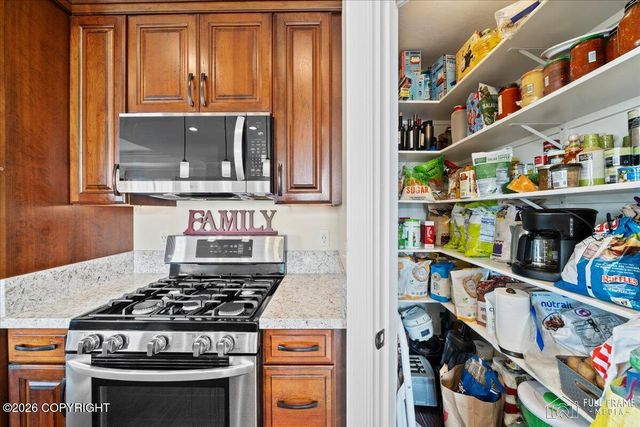 6472 N Farm Loop, Palmer, AK 99645
