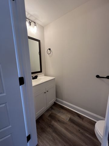 550 Peachers Mill Rd Unit B3, Clarksville, TN 37042