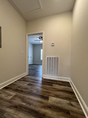 550 Peachers Mill Rd Unit B3, Clarksville, TN 37042