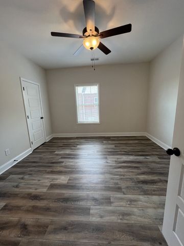 550 Peachers Mill Rd Unit B3, Clarksville, TN 37042