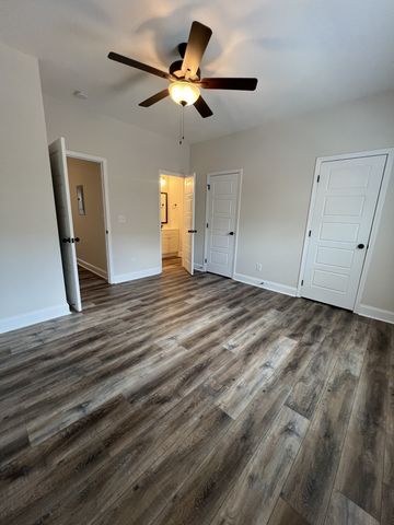 550 Peachers Mill Rd Unit B3, Clarksville, TN 37042