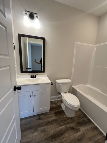 550 Peachers Mill Rd Unit B3, Clarksville, TN 37042