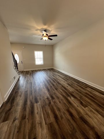 550 Peachers Mill Rd Unit B3, Clarksville, TN 37042