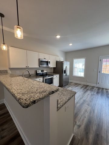 550 Peachers Mill Rd Unit B3, Clarksville, TN 37042