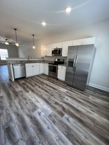 550 Peachers Mill Rd Unit B3, Clarksville, TN 37042