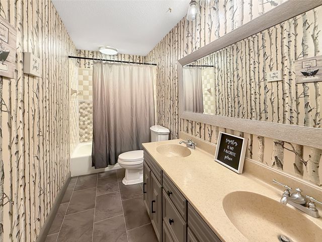 5950 GREENBRIAR Drive, Fairview, PA 16415