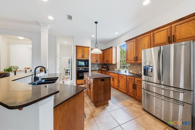 142 Carriage Court, Bastrop, TX 78602