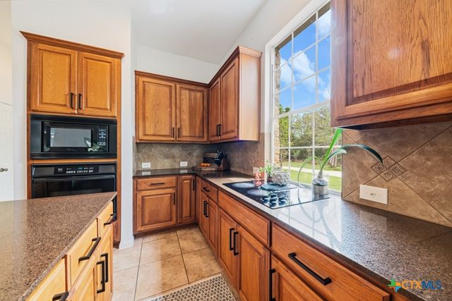 142 Carriage Court, Bastrop, TX 78602