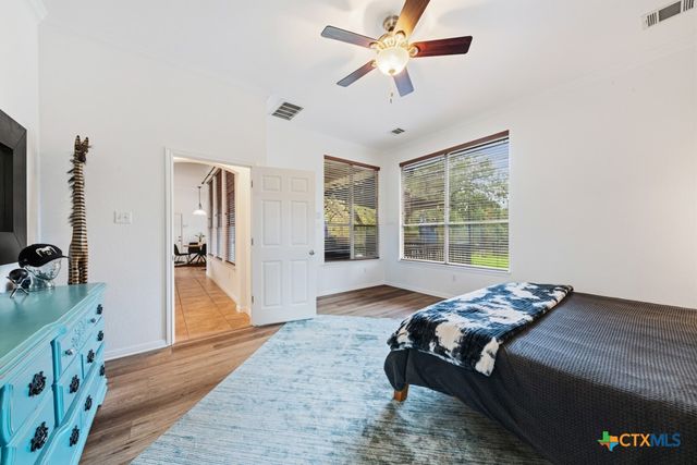 142 Carriage Court, Bastrop, TX 78602