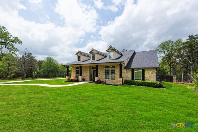 142 Carriage Court, Bastrop, TX 78602