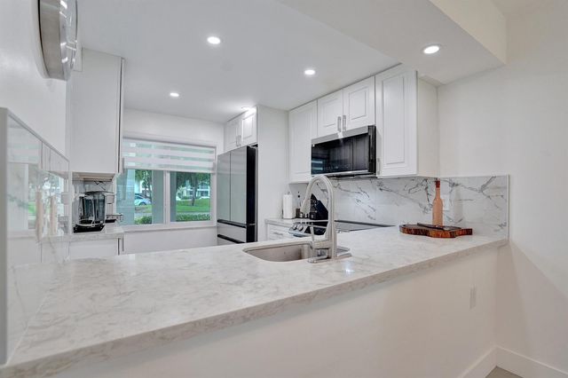 1211 Bahama Bend E1, Coconut Creek, FL 33066