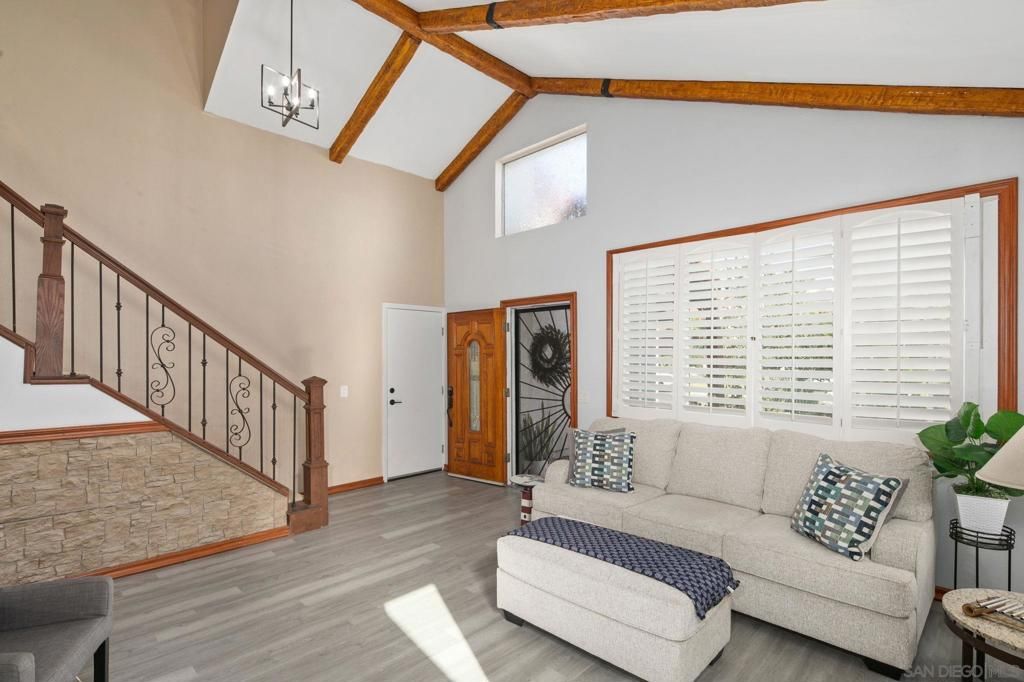 Image 14 of property listing at 6433 La Paloma St, Carlsbad, CA 92009