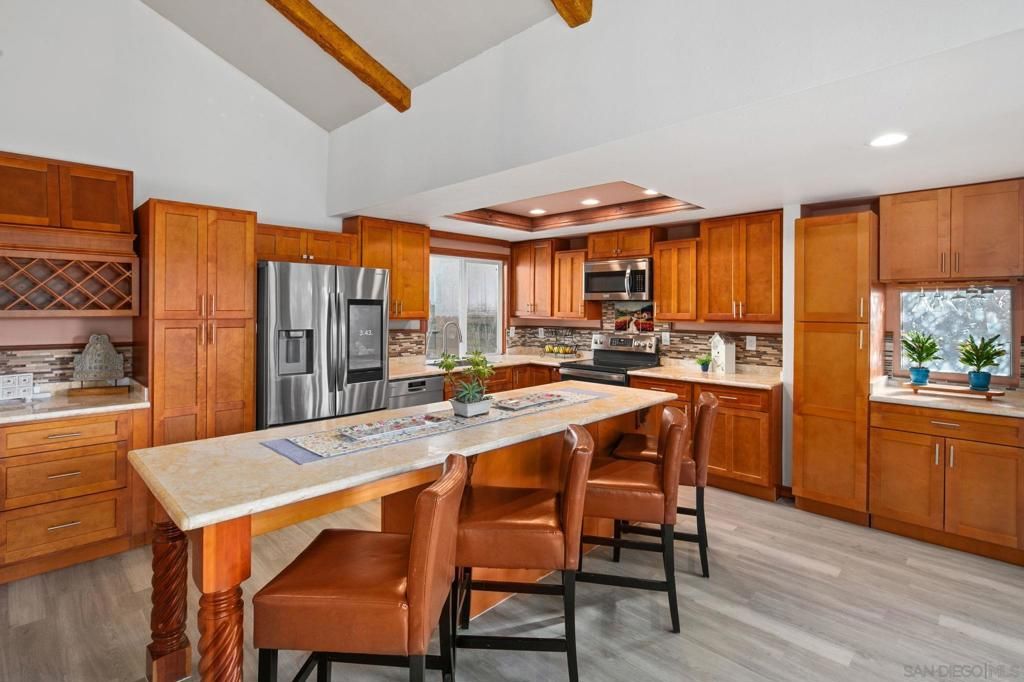 Image 21 of property listing at 6433 La Paloma St, Carlsbad, CA 92009