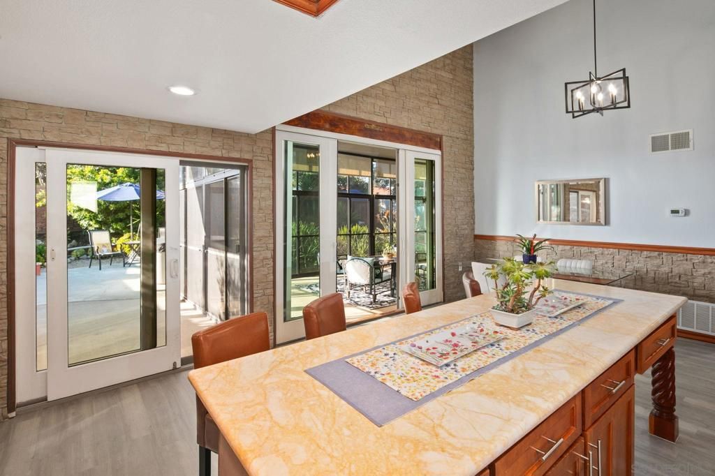 Image 25 of property listing at 6433 La Paloma St, Carlsbad, CA 92009