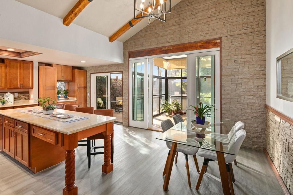 Image 26 of property listing at 6433 La Paloma St, Carlsbad, CA 92009