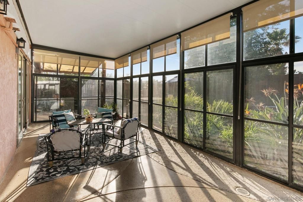 Image 28 of property listing at 6433 La Paloma St, Carlsbad, CA 92009