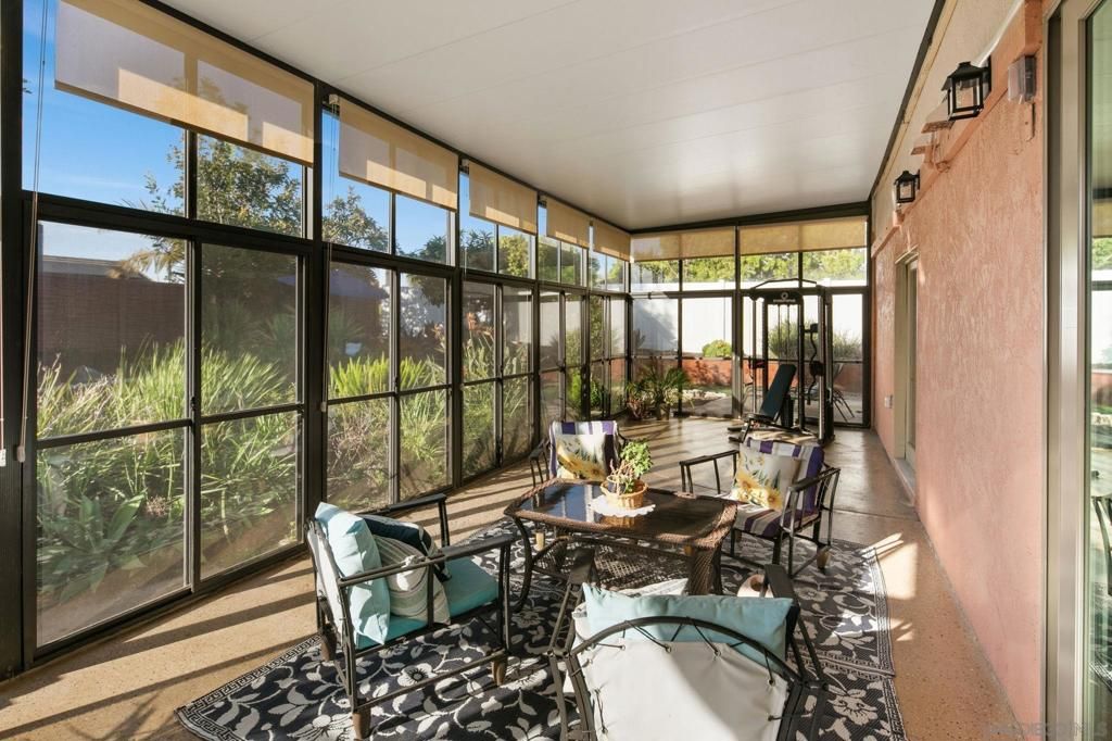 Image 29 of property listing at 6433 La Paloma St, Carlsbad, CA 92009