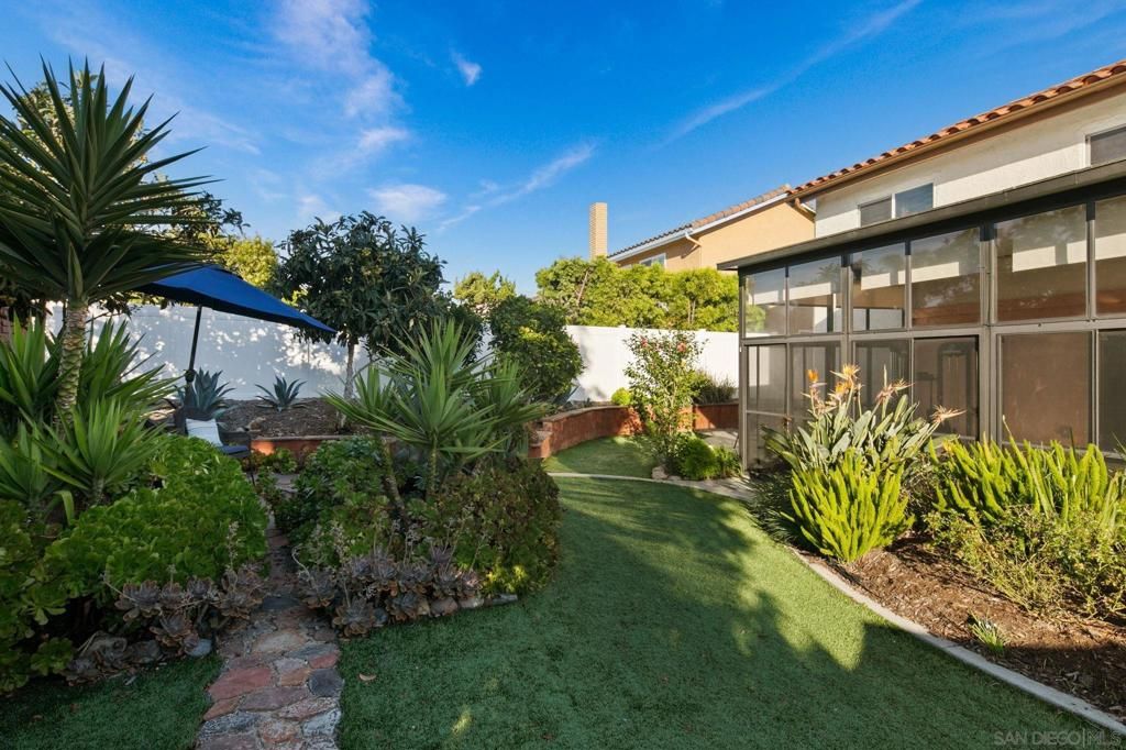Image 34 of property listing at 6433 La Paloma St, Carlsbad, CA 92009
