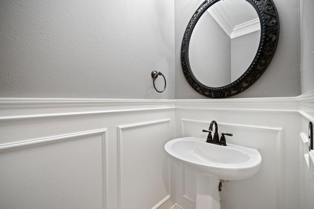 16438 Beewood Glen Drive, Sugar Land, TX 77498