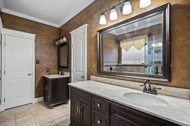 16438 Beewood Glen Drive, Sugar Land, TX 77498