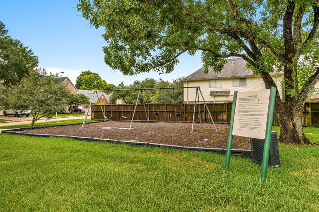 16438 Beewood Glen Drive, Sugar Land, TX 77498