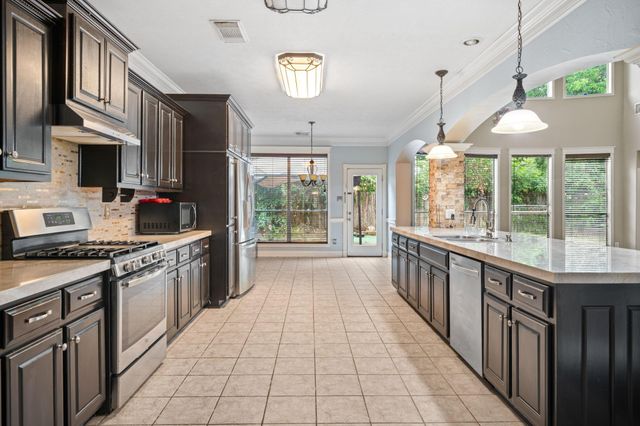 16438 Beewood Glen Drive, Sugar Land, TX 77498