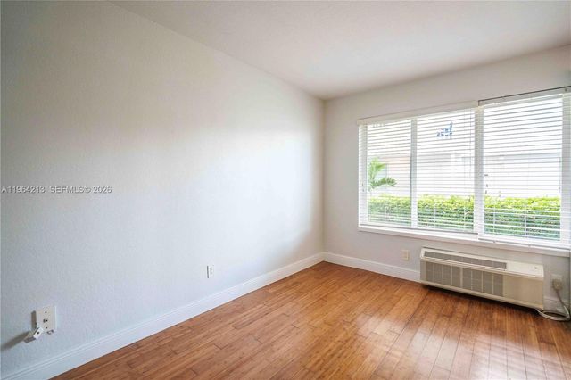 7325 Carlyle Ave 8, Miami Beach, FL 33141