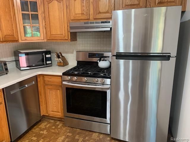 9187 Sheldon, Plymouth, MI 48170