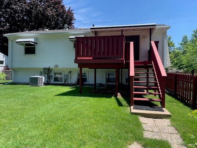 9187 Sheldon, Plymouth, MI 48170